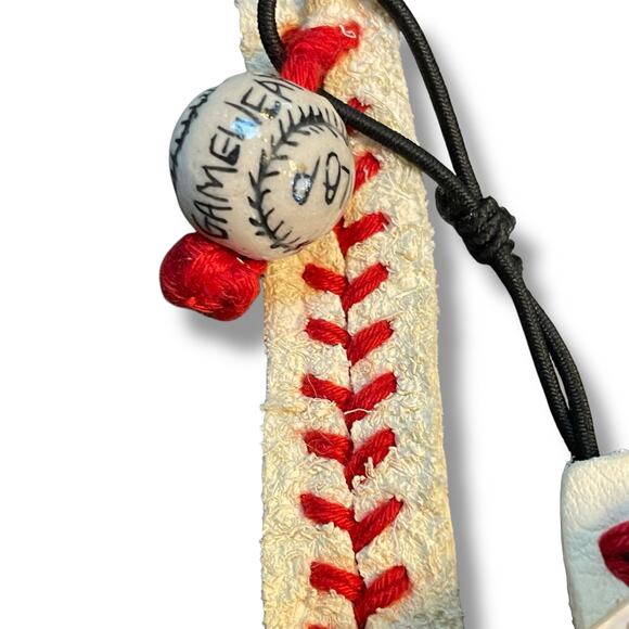 Boston Red Sox Baseball Seam Bracelet Gamewear Red Stitching Wear the Game MLB - Picture 7 of 14